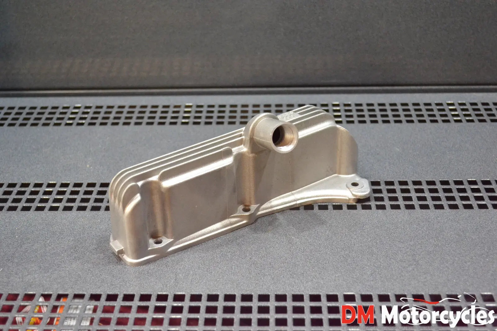 Piaggio genuine new oil sump leader for piaggio engines pn 843761