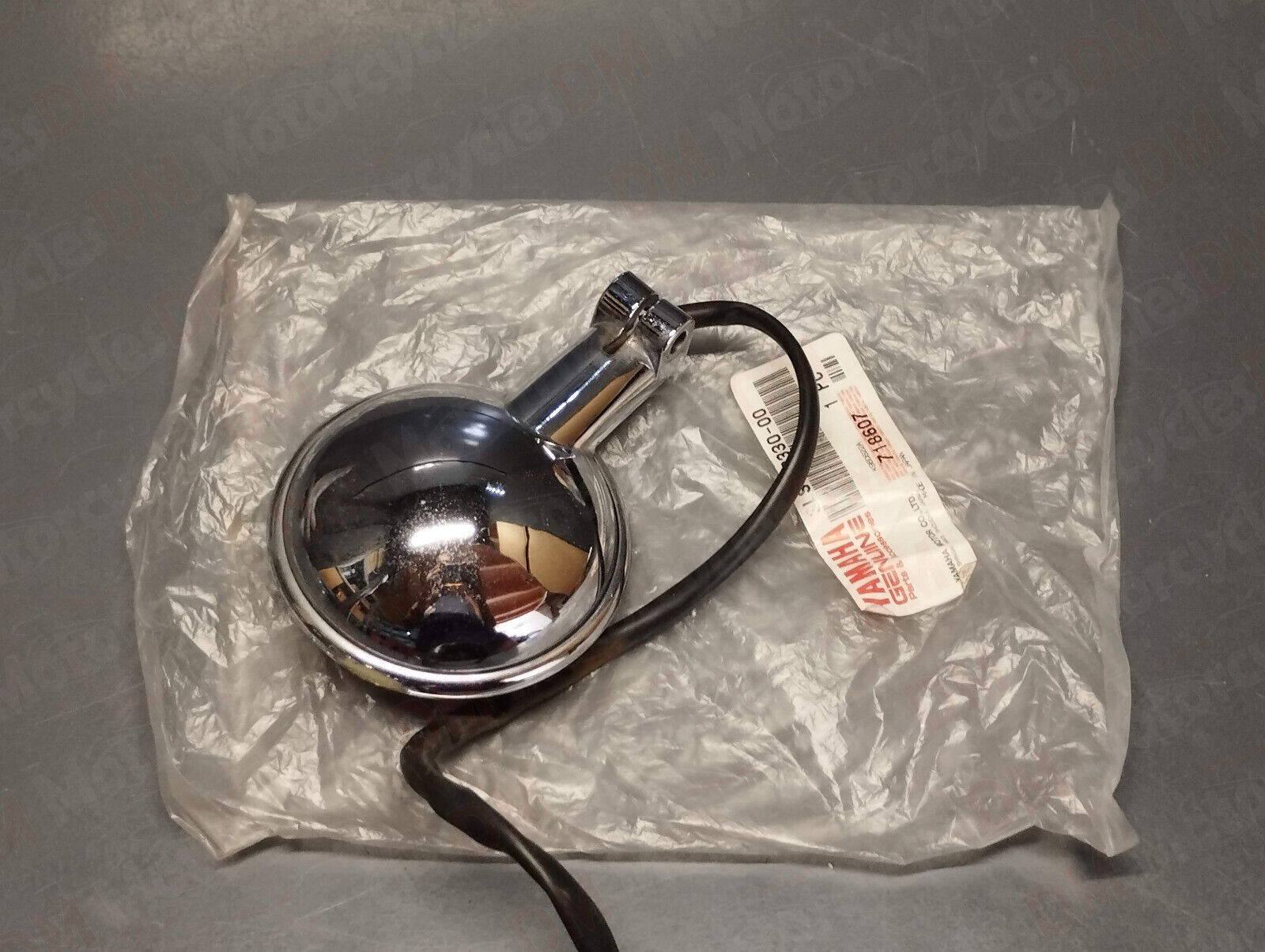 Yamaha genuine new xv 125 240 250 rear left turn signal pn 3ls-83330-00