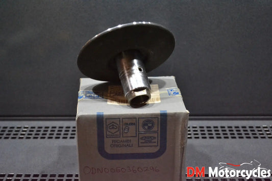 Piaggio genuine new diesis 100 secondary fixed sheave pn odn00g03602961
