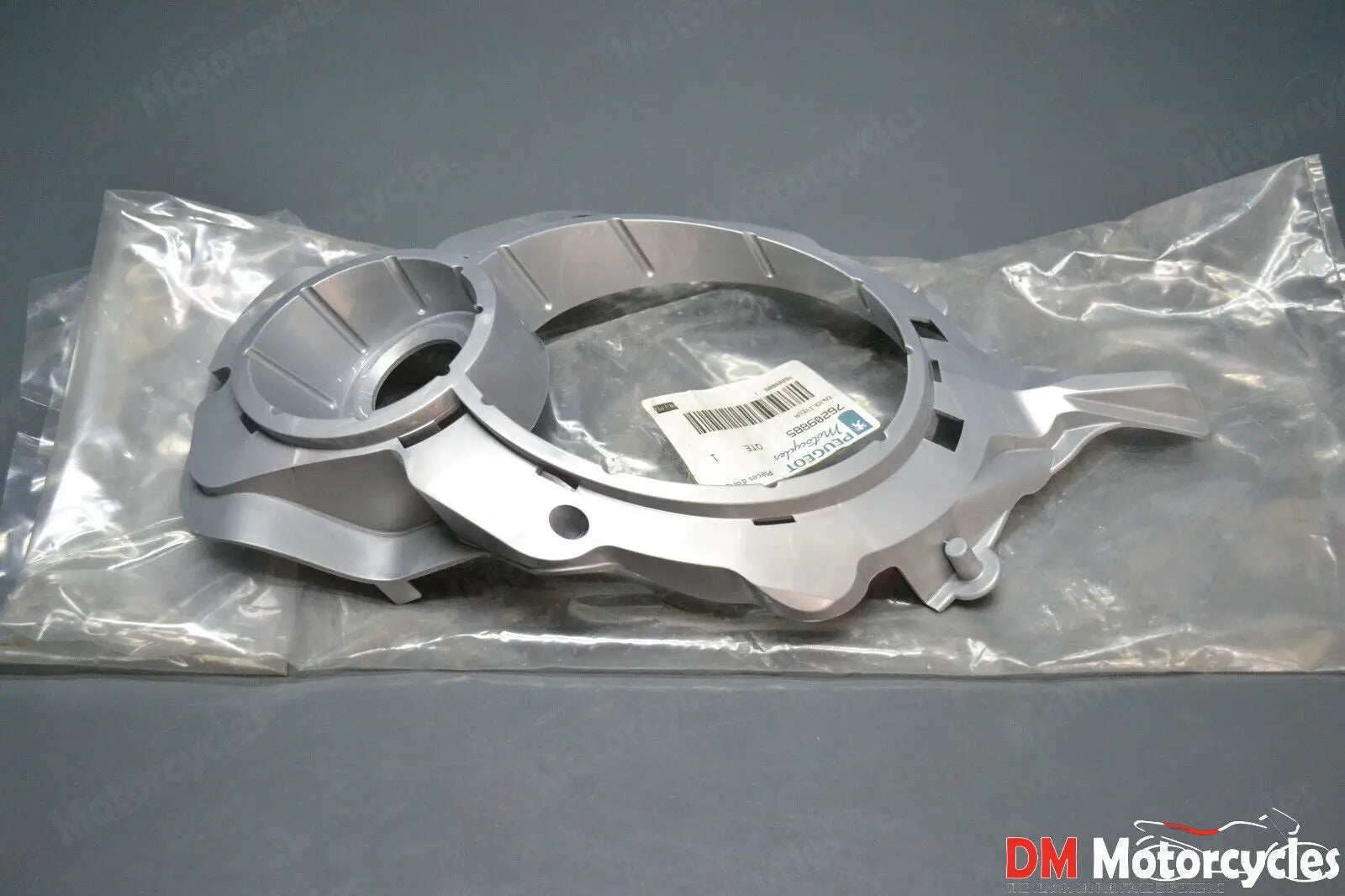Peugeot genuine new lindux head light trim pn 76209885