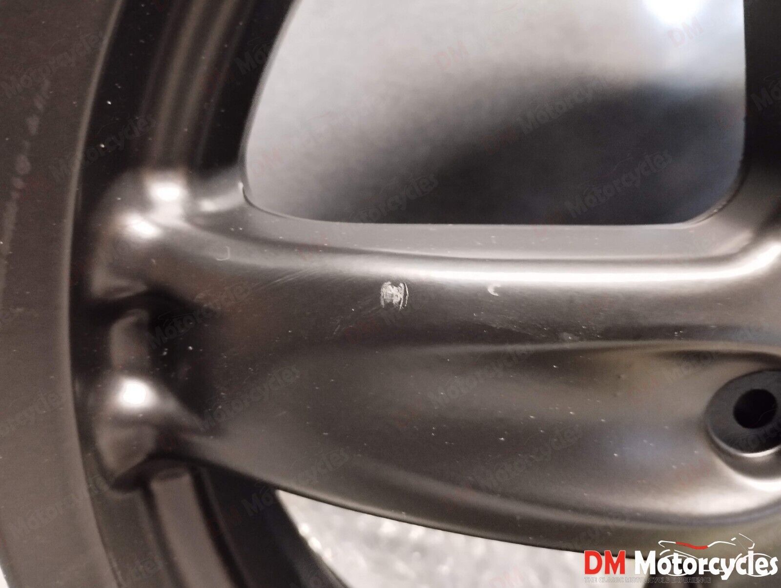 Piaggio genuine new Gilera Nexus Aprillia SR 125 - 300 rear wheel rim pn  56458r