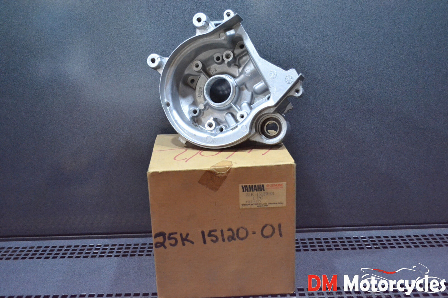 Yamaha genuine nos passol 2 transmission case pn 25k-15120-01