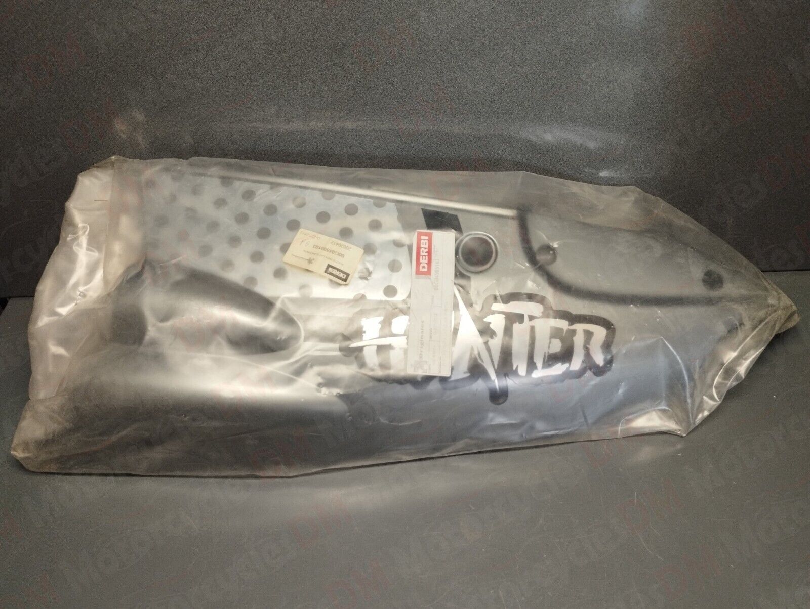 Derbi genuine new Hunter left side panel pn 00g004905103