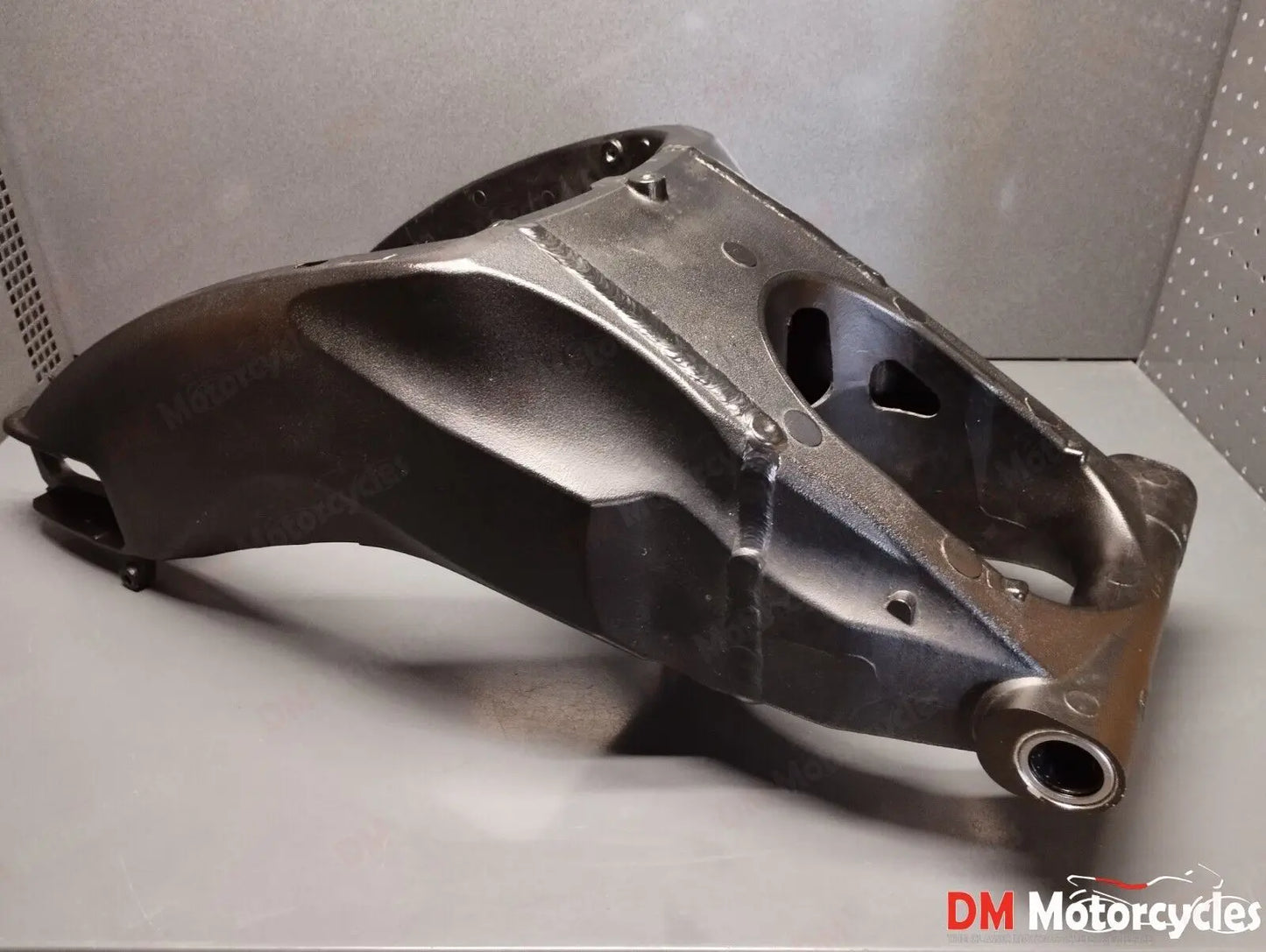Suzuki genuine used GSX-S1000 swingarm swing arm with bearings