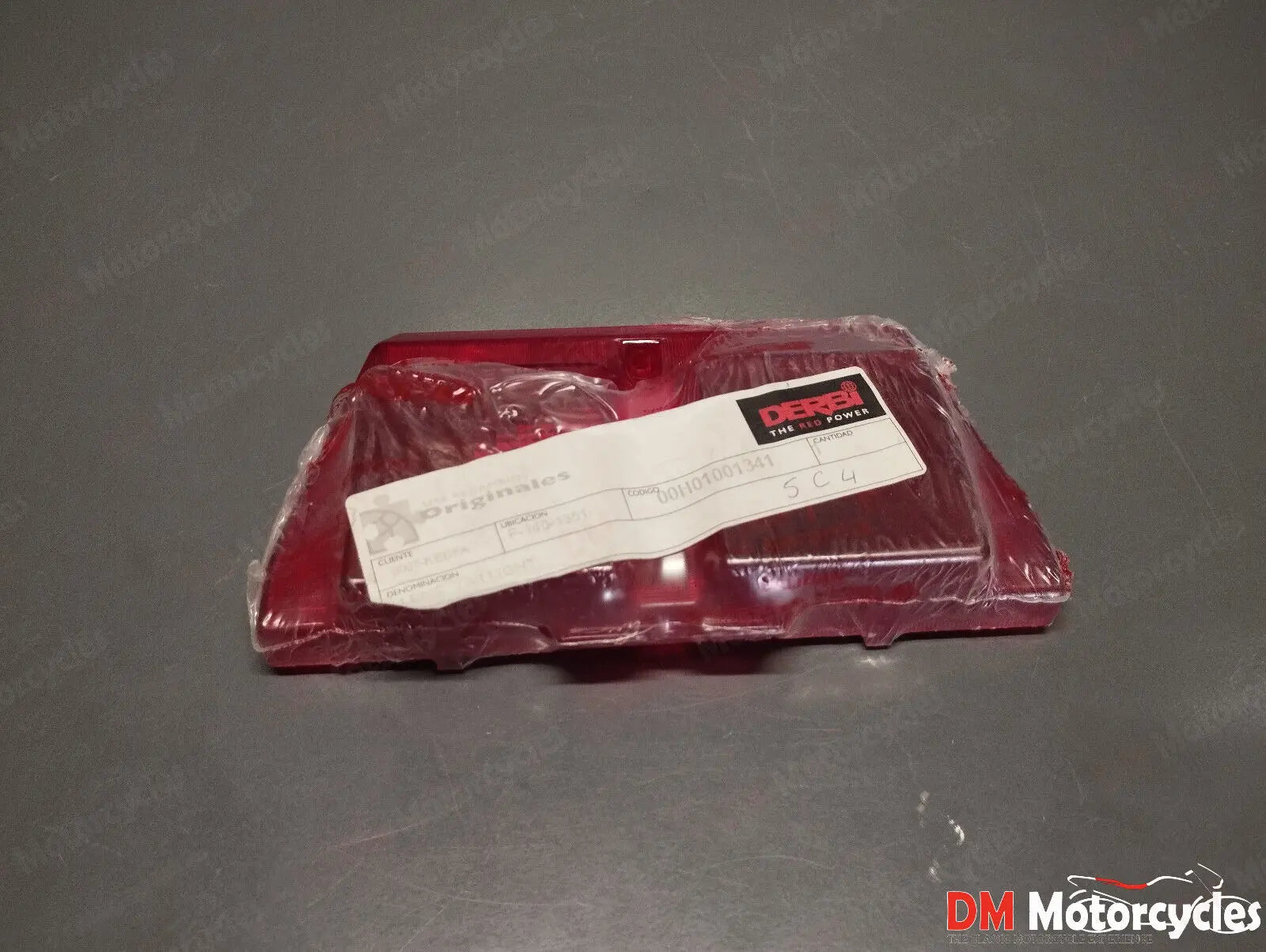 Derbi genuine new gpr 50 tail light lens pn 00h01001341