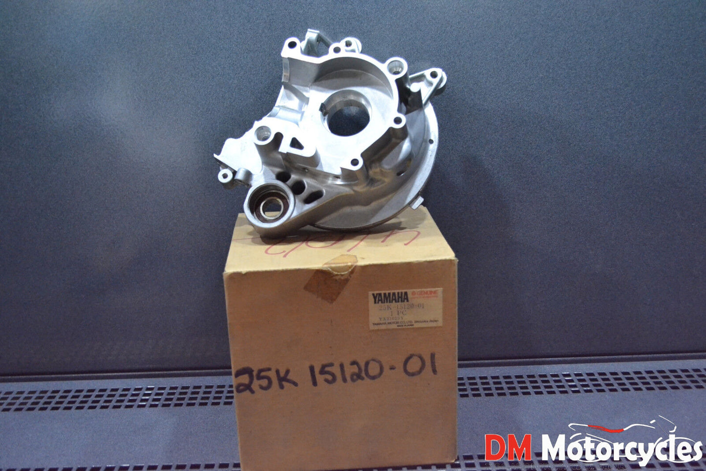 Yamaha genuine nos passol 2 transmission case pn 25k-15120-01