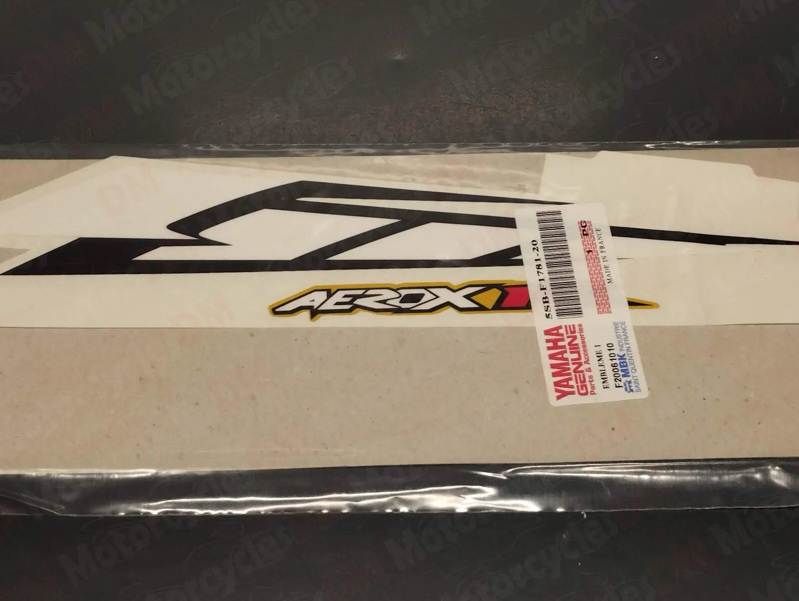 Yamaha genuine new yq 50 2004 emblem 1 side cover decal sticker pn 5sb-f1781-20