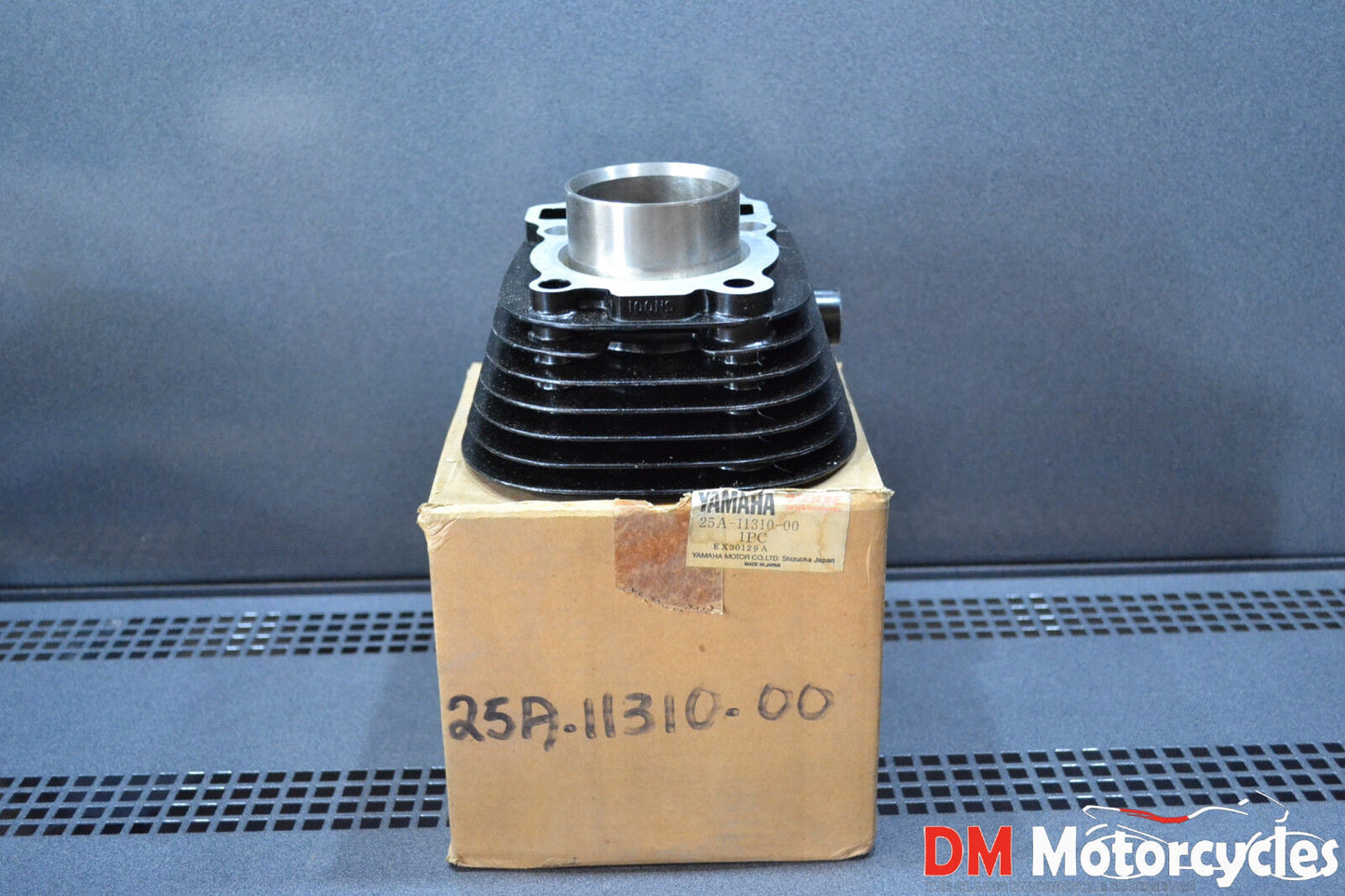 Yamaha genuine nos xt125 xt 125 1982 - 1983 cylinder barrel pn 25a-11310-00