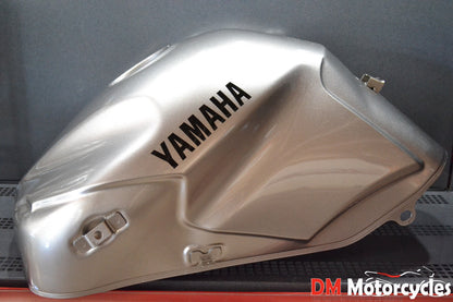 Yamaha genuine new tdm900 tdm 900 2002 fuel petrol tank pn 5ps-y2410-10-04