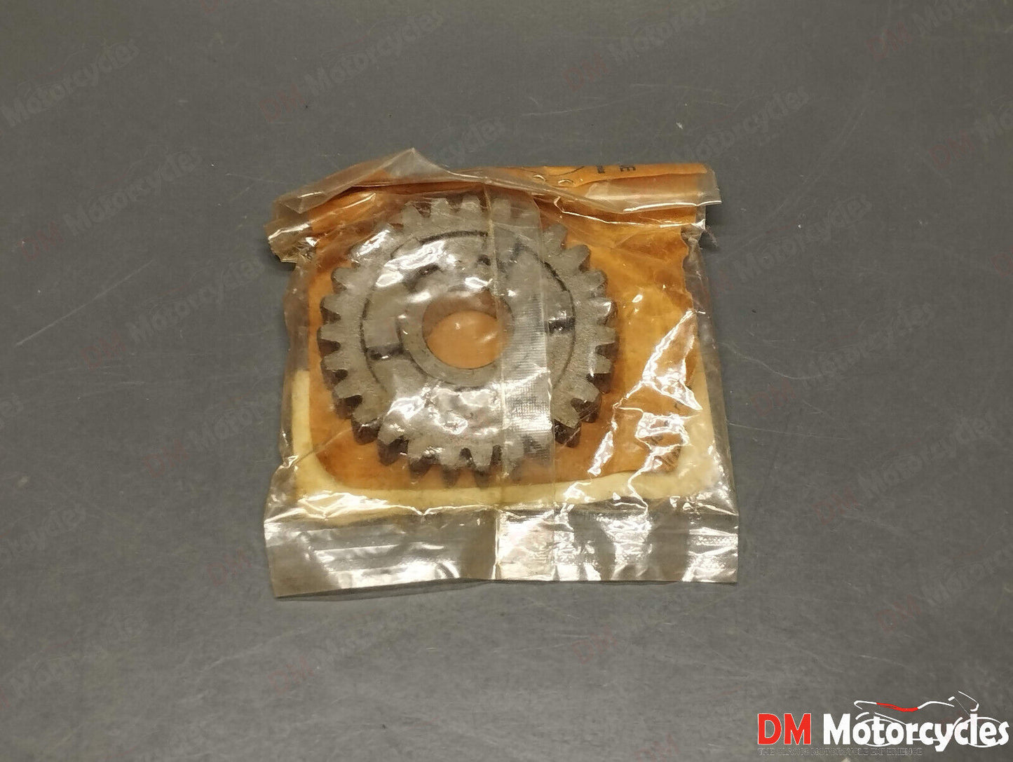 Yamaha genuine new ttr 250 xt 350 transmission 5th pinion gear pn 55V-17151-01