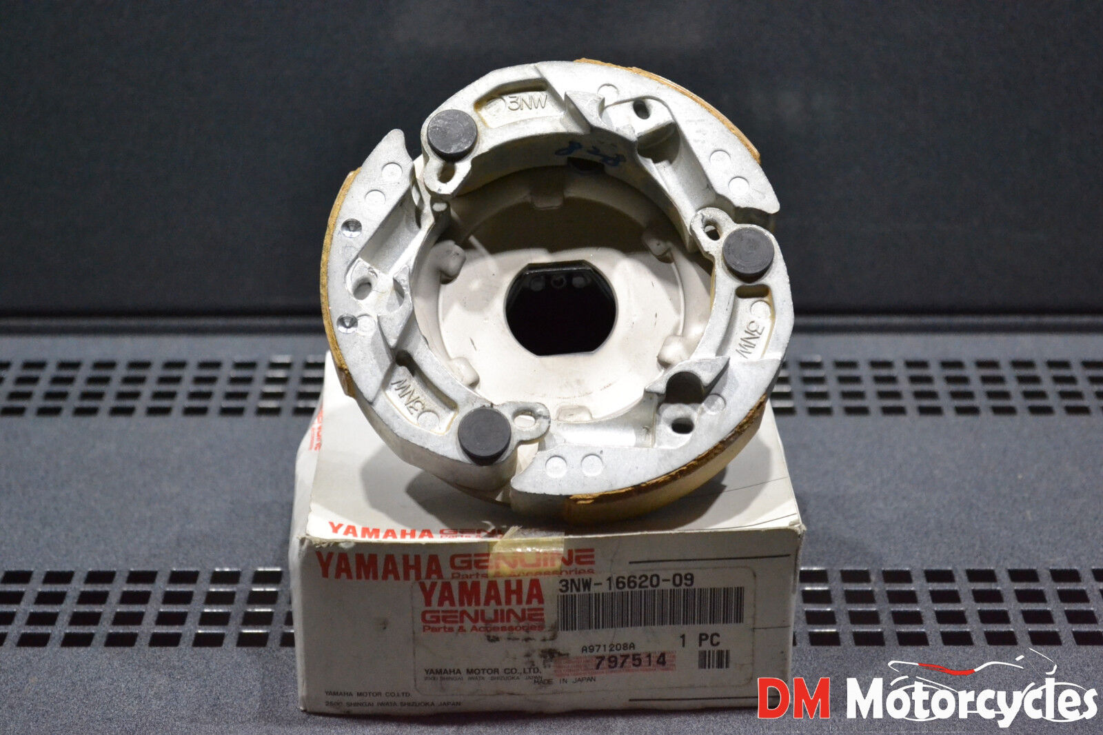 Yamaha genuine nos cr90 cr 90 clutch carrier assy pn 3nw-16620-09-00