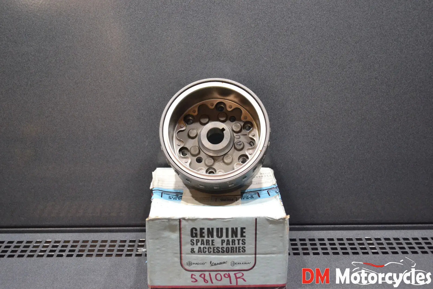 Piaggio genuine new Aprilia and piaggio 500 engines flywheel pn 58109r