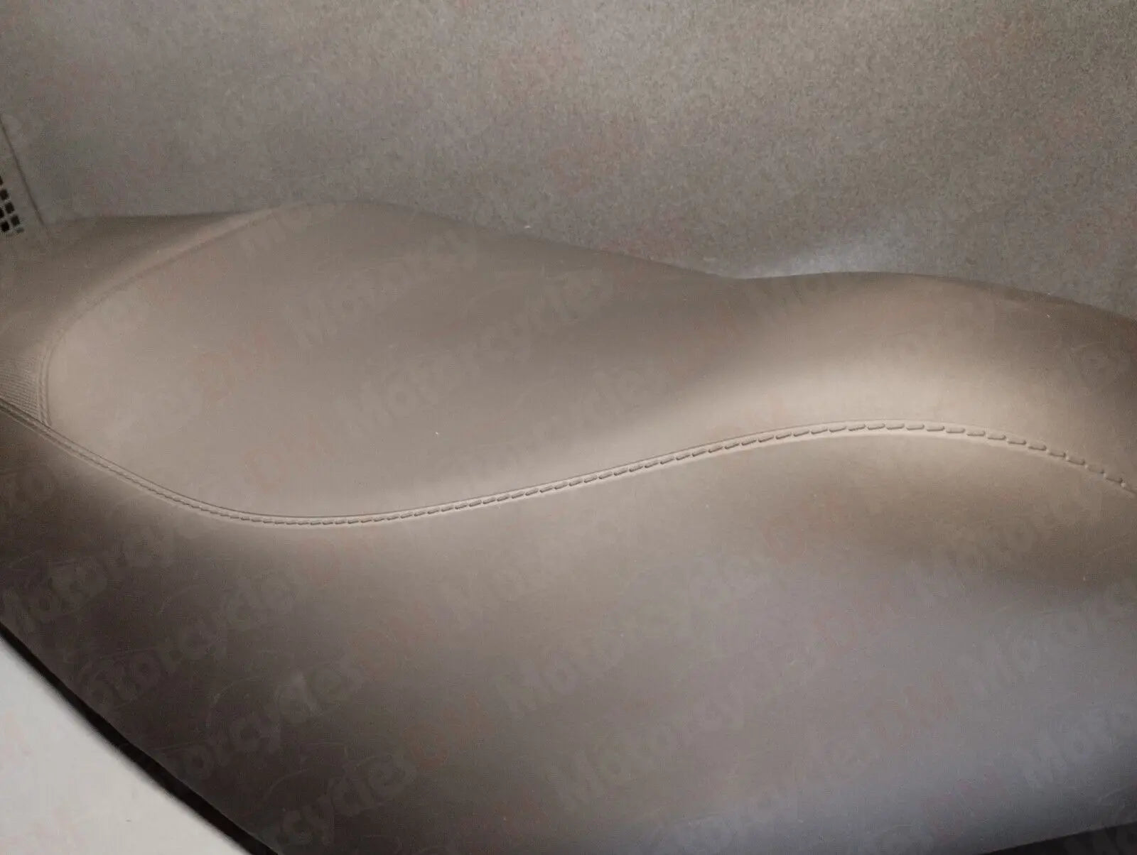 Piaggio genuine new Gilera Runner 2003 - 2005 seat saddle pn 577886