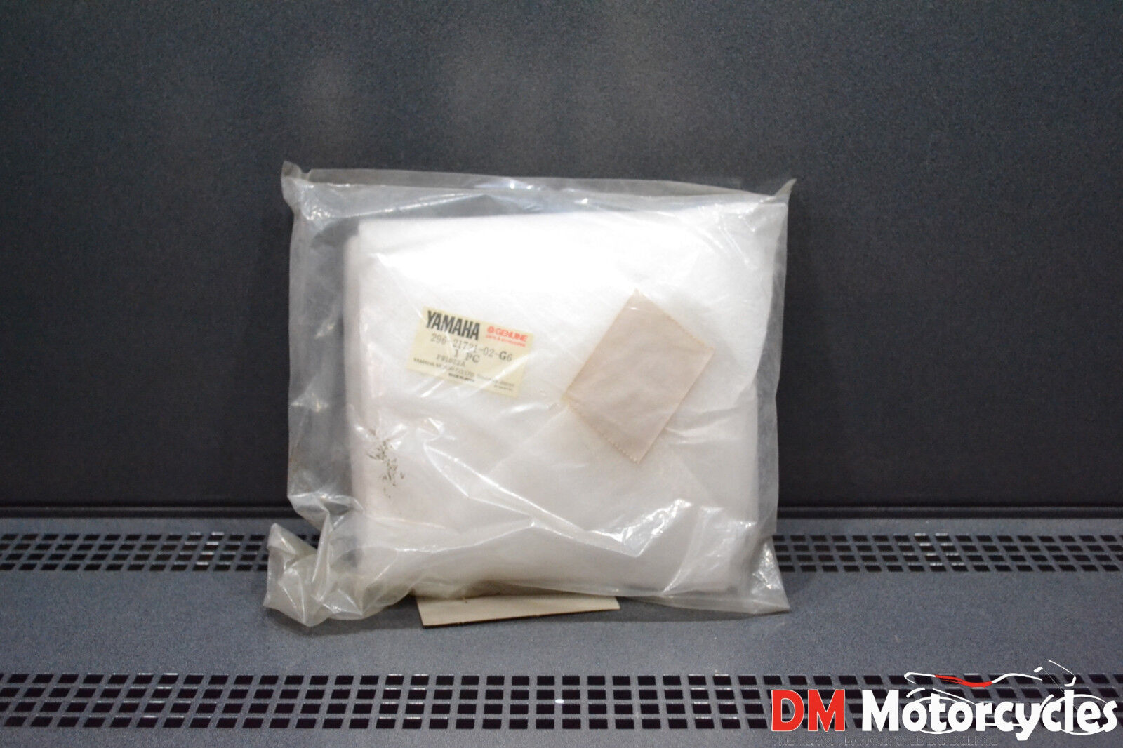 Yamaha genuine nos v80 v50 mate 80 right cover pn 296-21721-02-g6