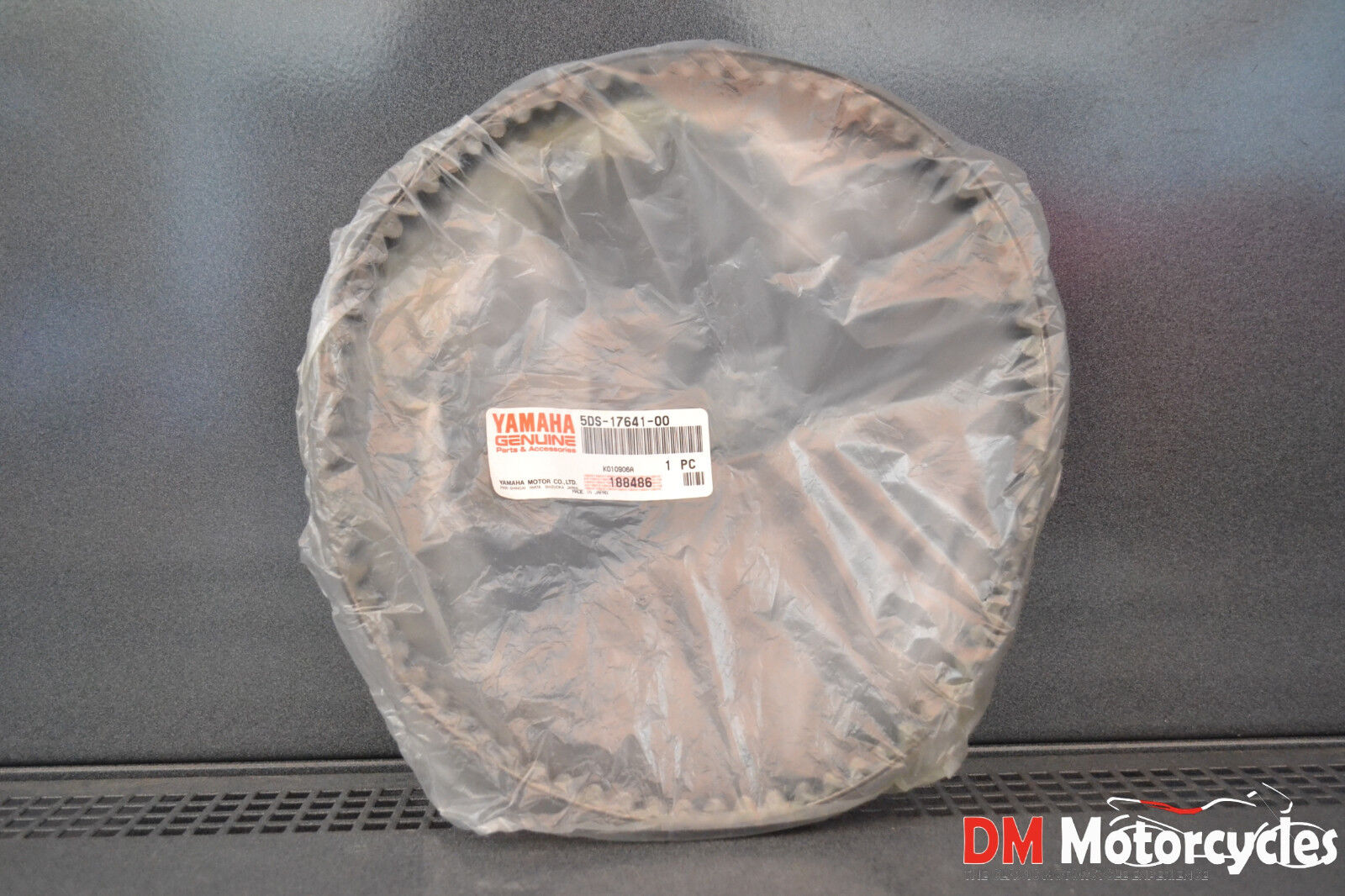 YAMAHA GENUINE NEW MAJESTY CYGNUS MAXTER YP NX XQ 125 V-BELT PN 5DS-17641-00