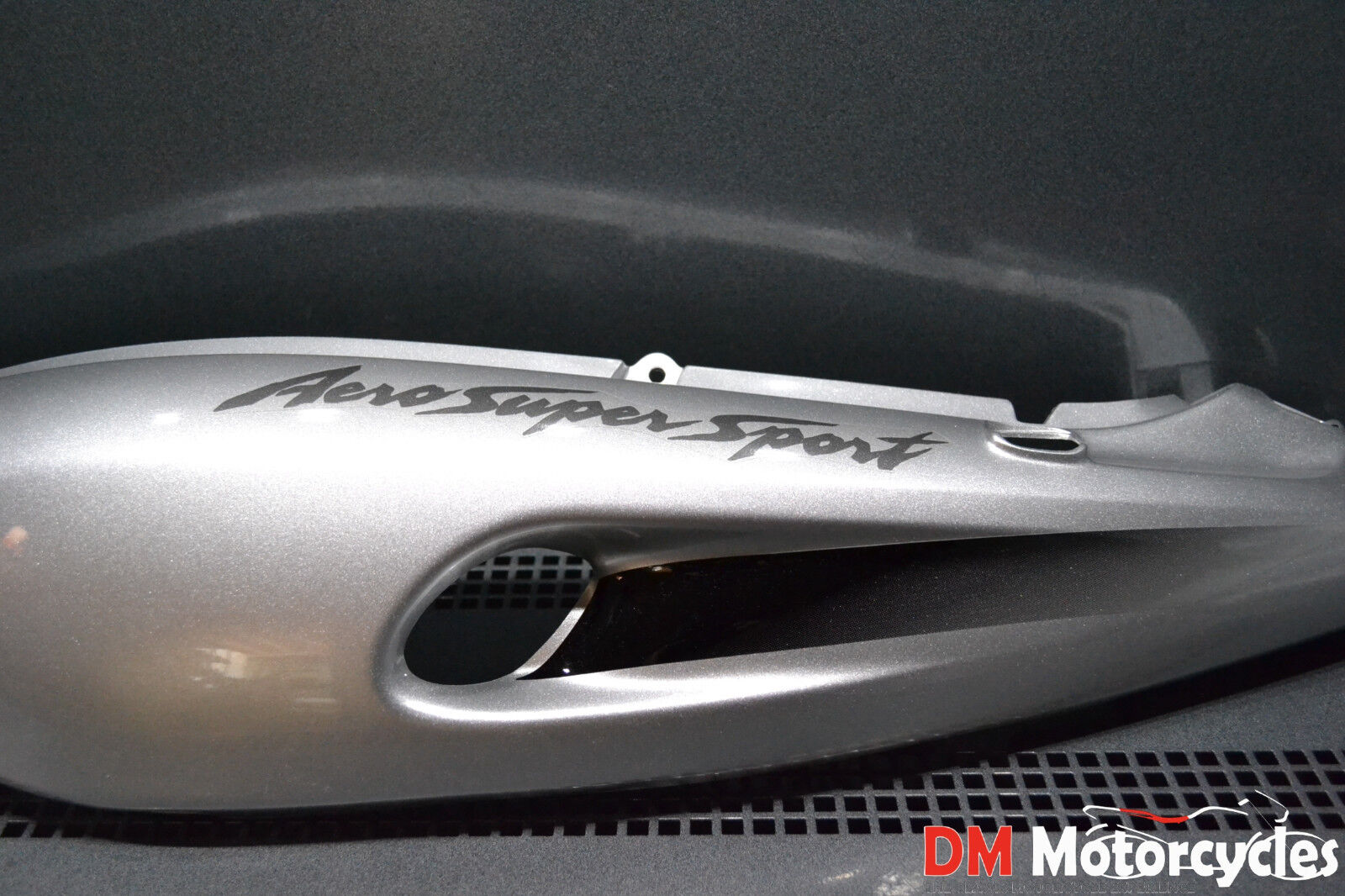 Yamaha genuine new yzf600 yzf 600 1997 - 2002 lh tail cover pn 4tv-y2171-k1-p1