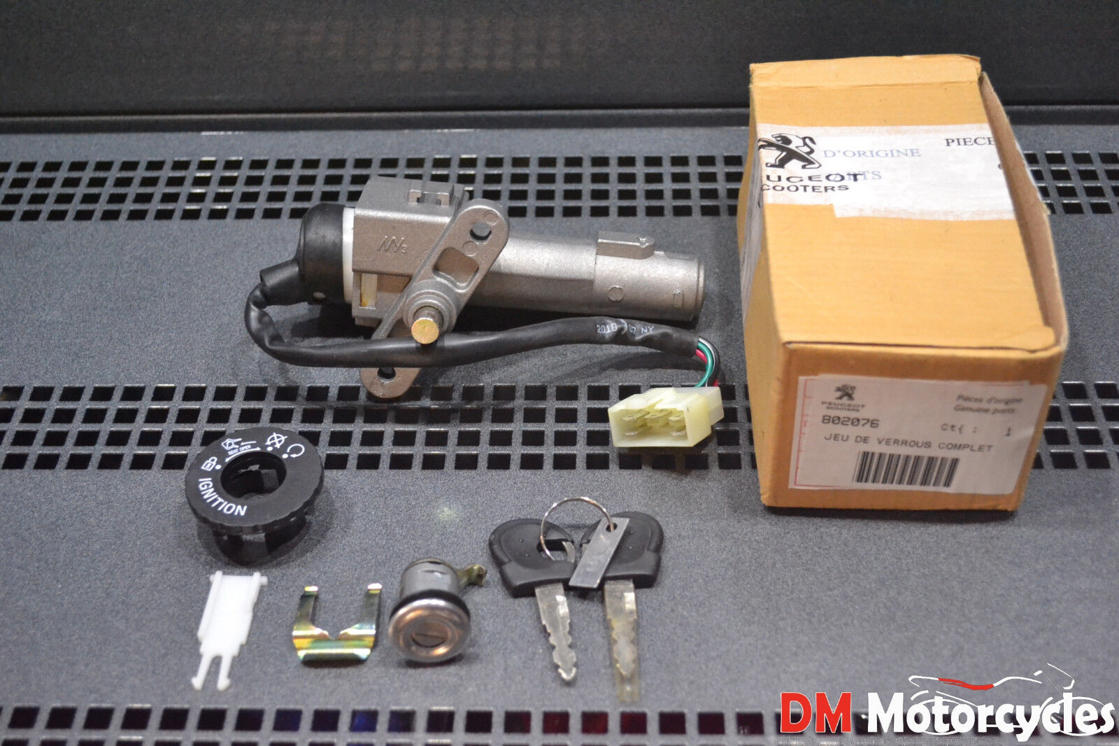 Peugeot genuine new tweet main switch ignition lock set unit pn 802076