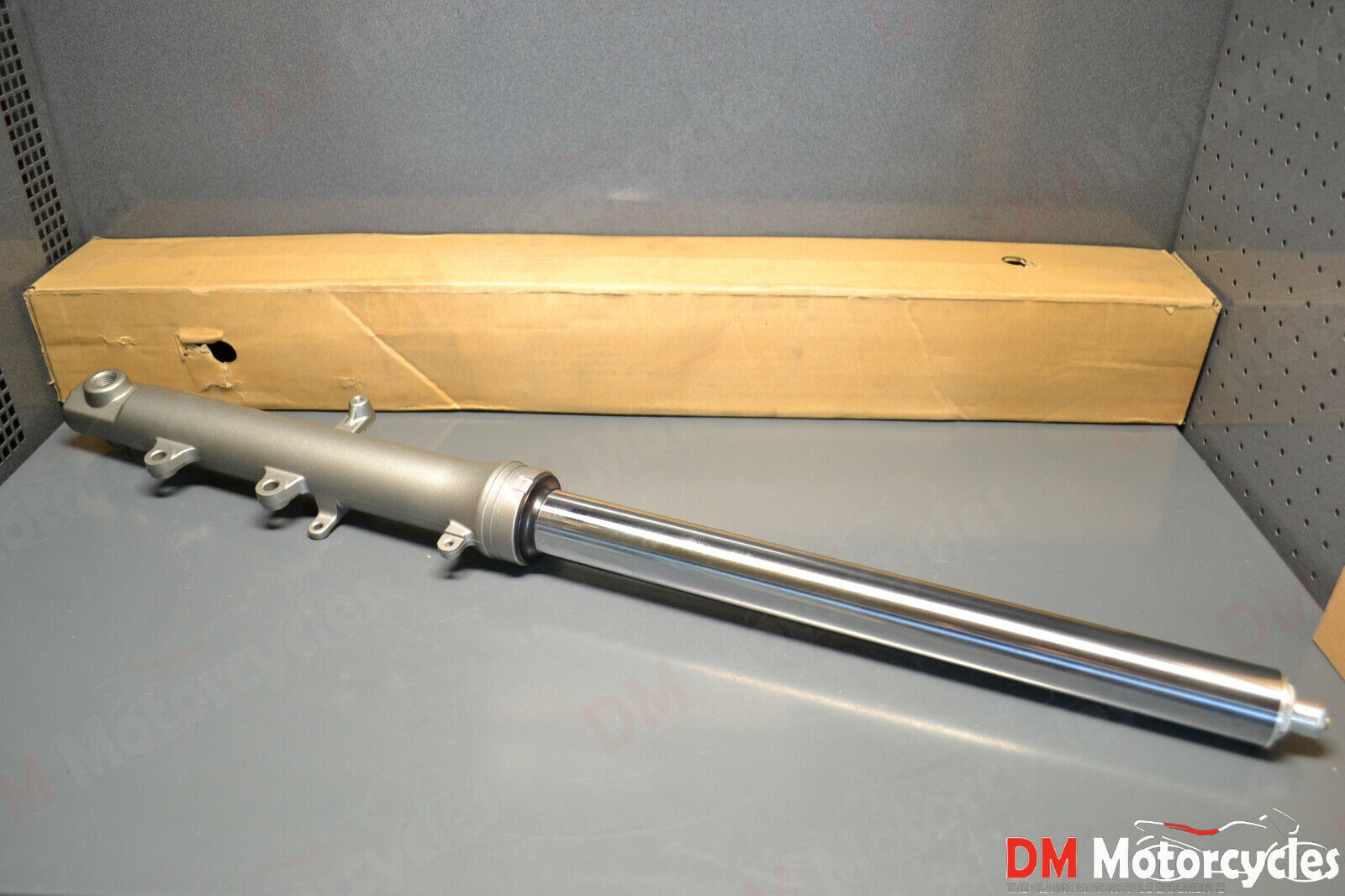 Yamaha genuine new TDM 900 tdm 900 front left fork assy pn 5ps-23102-00