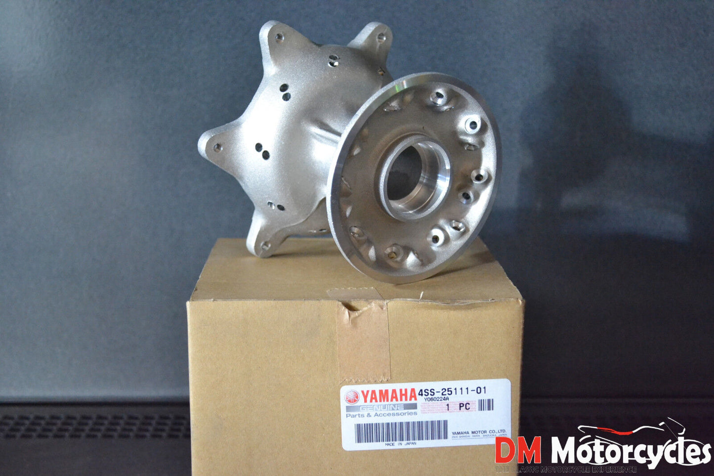 Yamaha genuine yz 250 yz 125 yz 426 2001 front wheel hub pn 4ss-25111-01