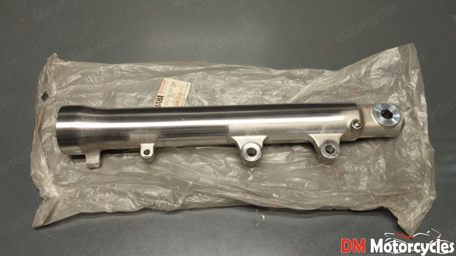 Yamaha genuine nos rd350lc rd 350 84 fork outer tube 2 pn 51l-23136-00-38