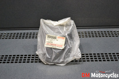 Yamaha genuine nos u5 u7 1966 - 1974 rear fender flap pn 116-21621-00