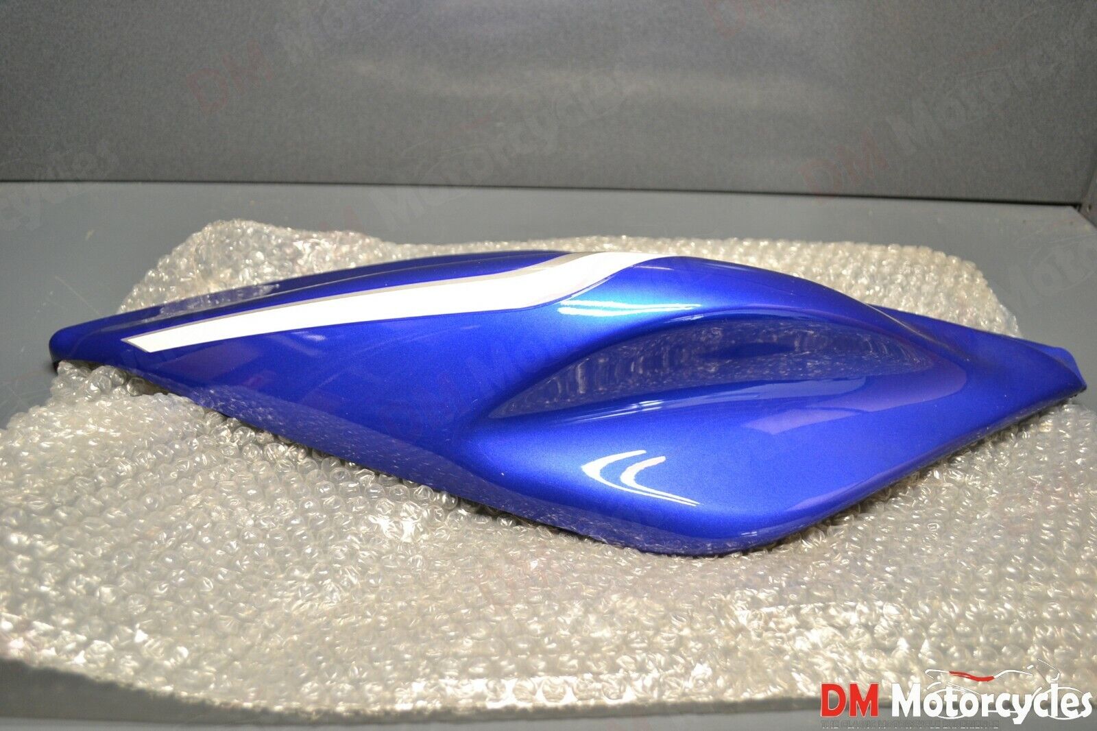 Yamaha genuine new yq 50 aerox right side panel cover pn 5br-f1741-00