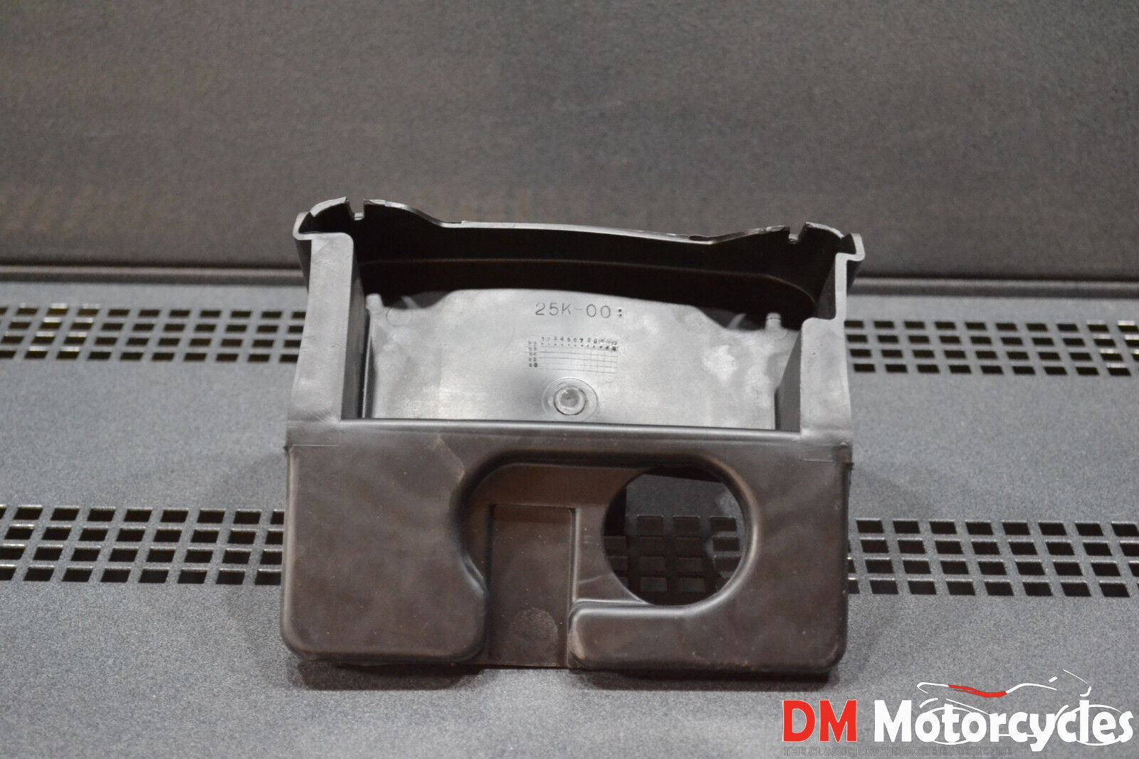 Yamaha genuine nos passol 2 toolbox rubber pn 25k-24198-00