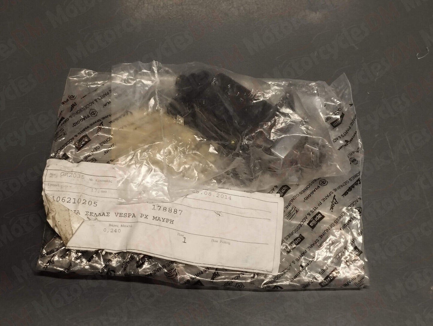 Piaggio genuine new vespa px 80 125 150 200 seat lock pn 178887