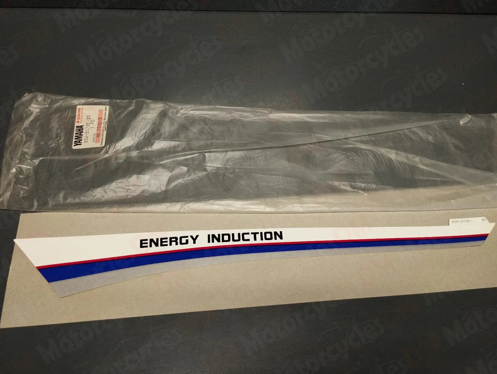 Yamaha genuine new yzf 600 r rm graphic 1 sticker decal pn 30w-2173e-20