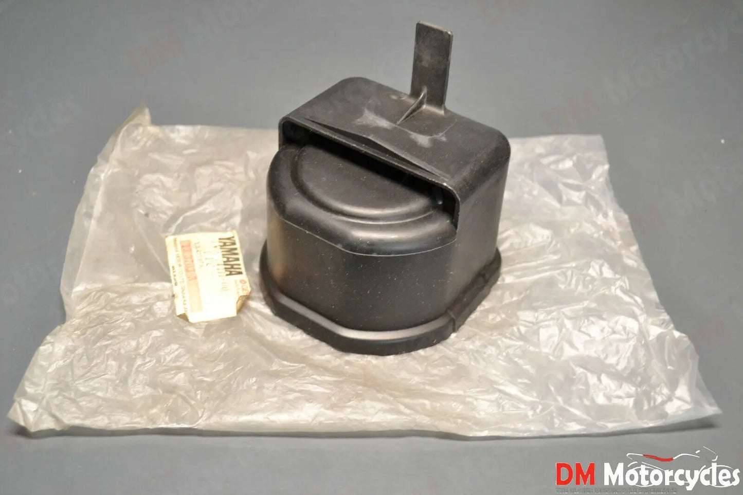 Yamaha genuine nos lb50 lb80 chappy airbox case pn 1v8-14411-00