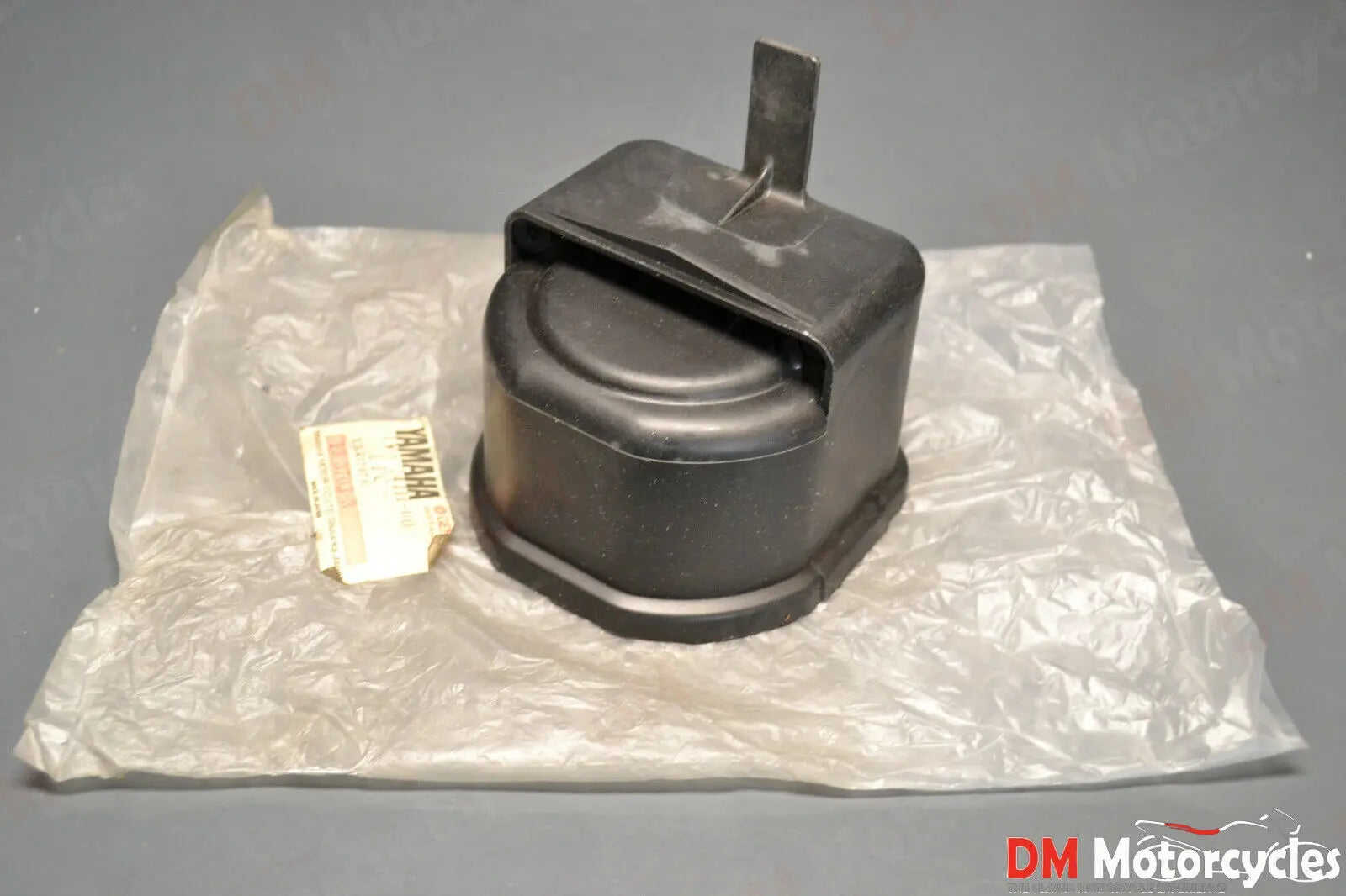 Yamaha genuine nos lb50 lb80 chappy airbox case pn 1v8-14411-00