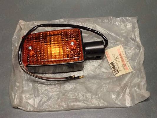 Yamaha genuine nos xj 600 1984 left front turn signal pn 11m-83310-40