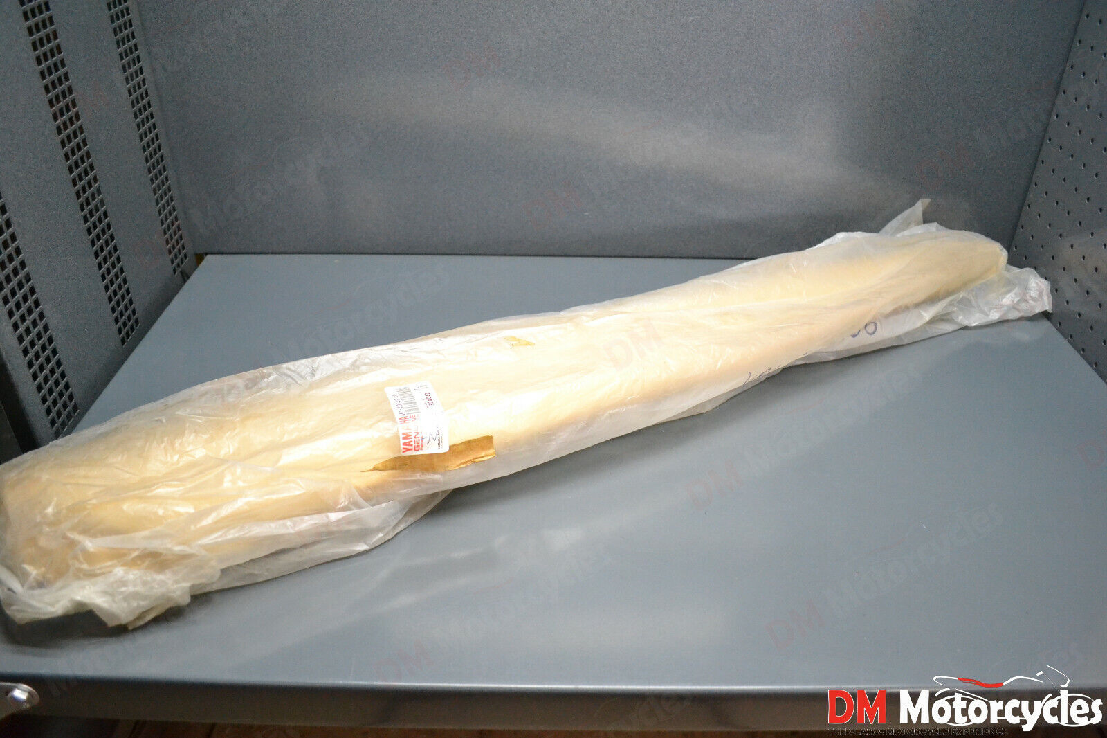 Yamaha genuine new XT600 XT 600 1997 left fork assy pn 4pt-23102-00
