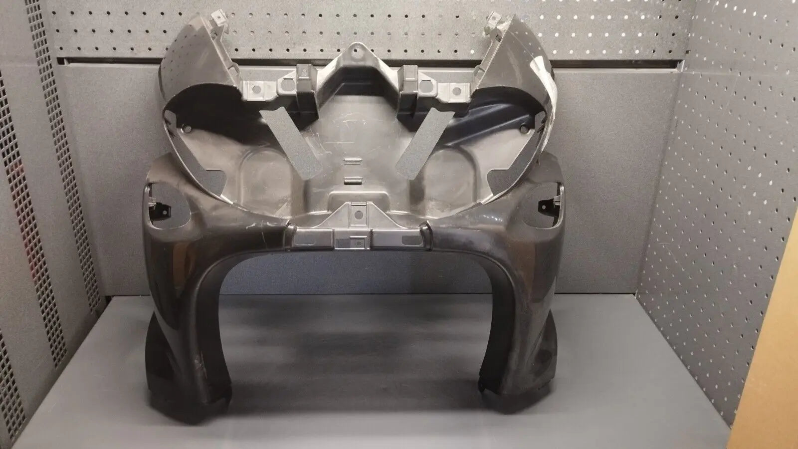 Piaggio genuine new X9 front plastic shield Upainted pn 5755615
