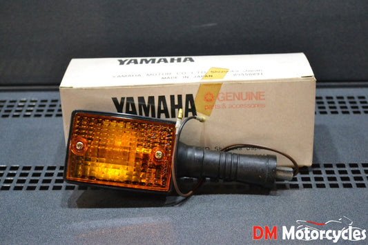 Yamaha genuine nos dt rd xt fz front indicator turn signal pn 12v-83310-10