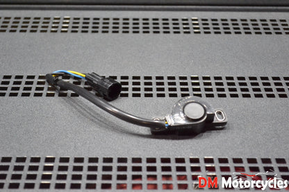 YAMAHA GENUINE NEW XJ900S XJ 900 2001 THROTTLE POSITION SENSOR PN 4HM-85885-00