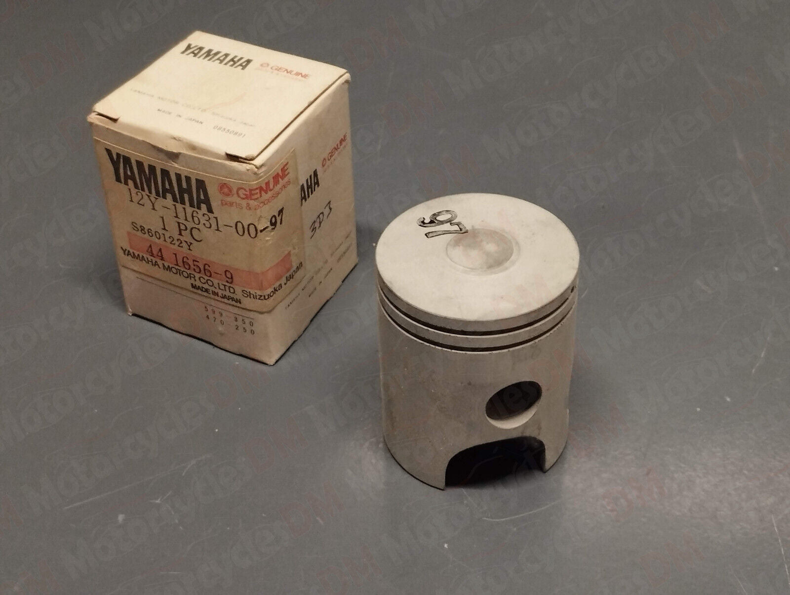 Yamaha genuine nos dt 50 1986 piston standard size pn 12y-11631-00-97