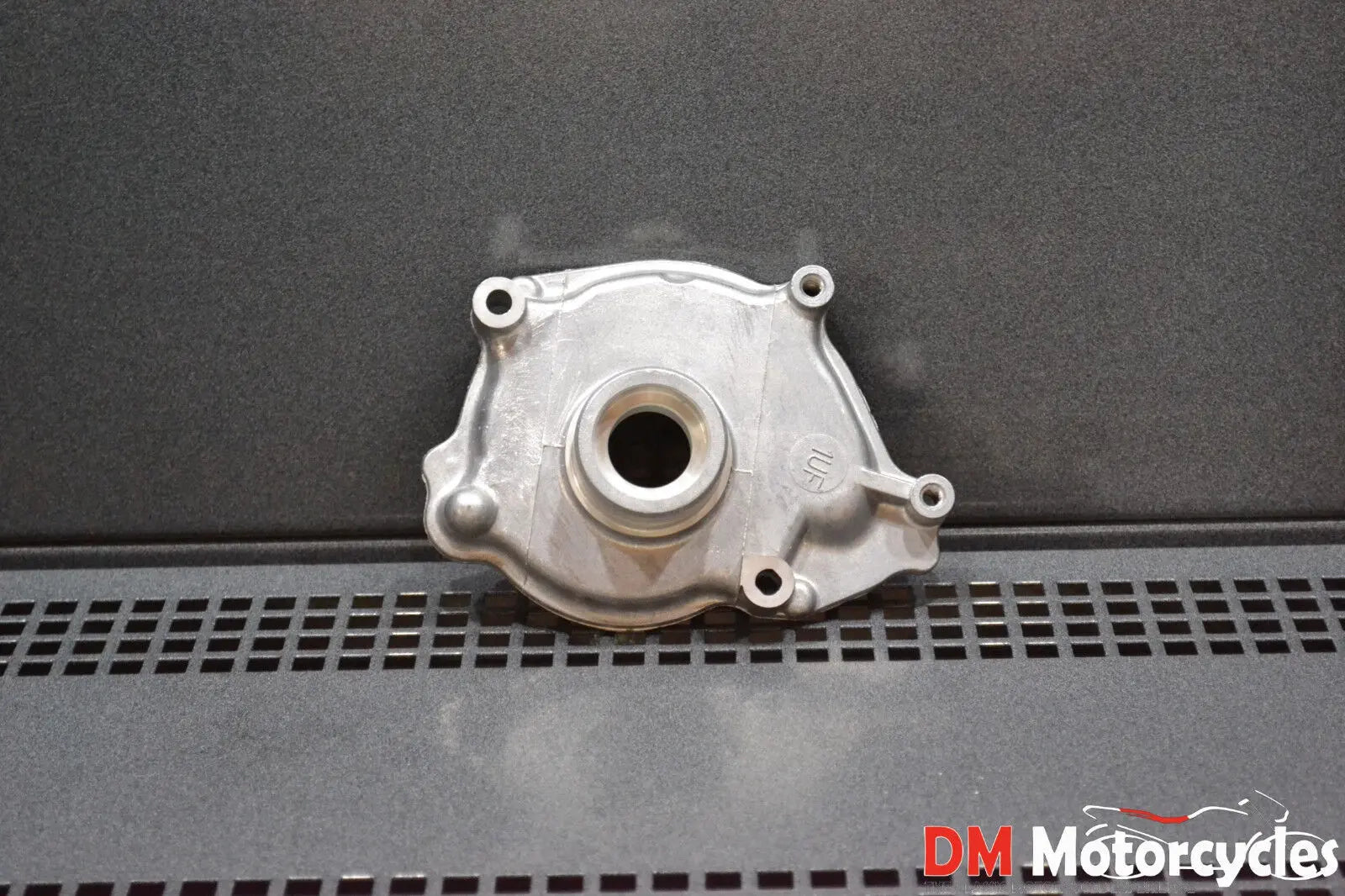 Yamaha genuine new fzx 700 fzr yzf gts 86 - 98 water pump housing pn 1uf-12421-0
