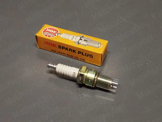 New NGK B8ES Spark Plug x1