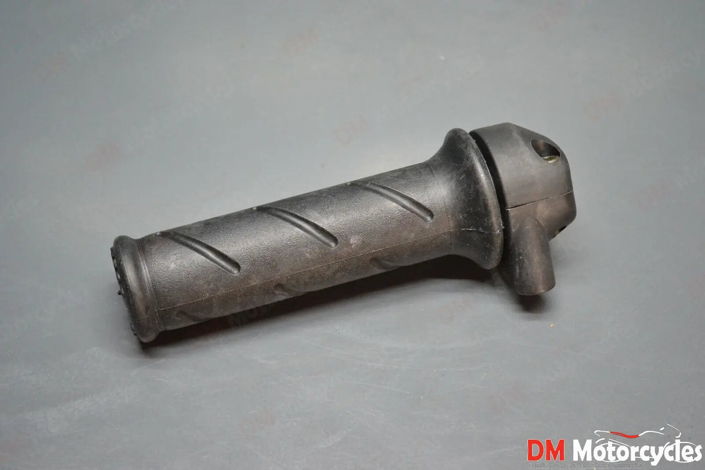 Peugeot genuine new Speedake 50 throttle grip housing assy pn 80750