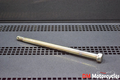 Yamaha genuine nos fj1200 fj 1200 89 - 93 front wheel axle pn 18g-25381-00