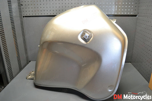 Honda genuine new Varadero XL1000 2011 fuel petrol tank pn 17520-mbt-s60za