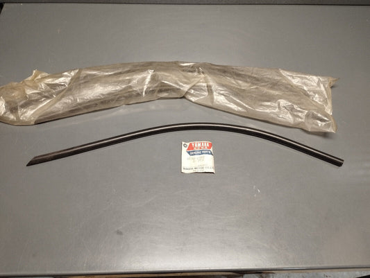 Yamaha genuine new v 80 1978 oil tank hose 90445-12297
