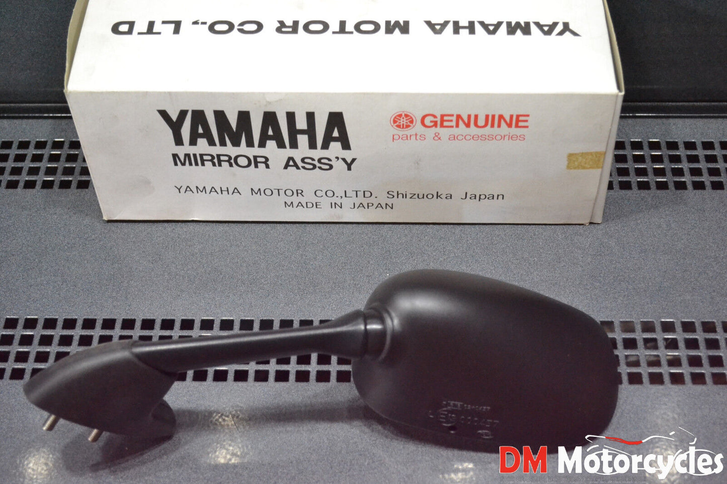 Yamaha genuine new yzf r6 2001 - 2002 left mirror pn 5mt-26280-00