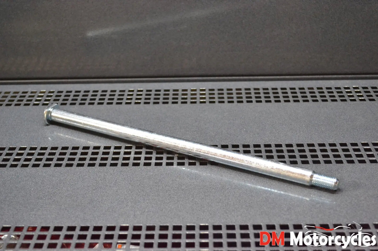 Yamaha genuine new fz750 85 fz6 09 - 11 rear arm shaft pivot pn 1ae-22141-00