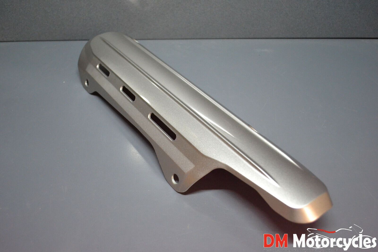 Yamaha genuine new xt660r xt 660x 2004 rh exhaust shield pn 5vk-e4748-00