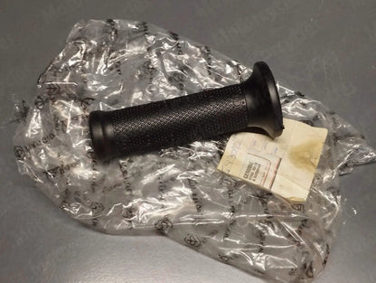 Piaggio genuine new gilera runner 50 sp right hand grip pn 583095