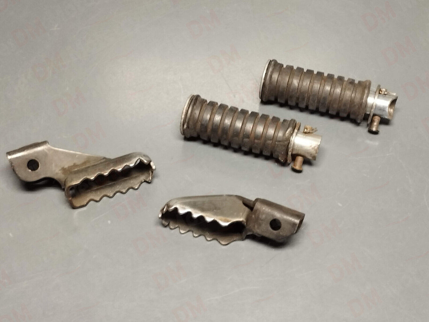 Yamaha genuine used tw 200 front and rear foot pegs