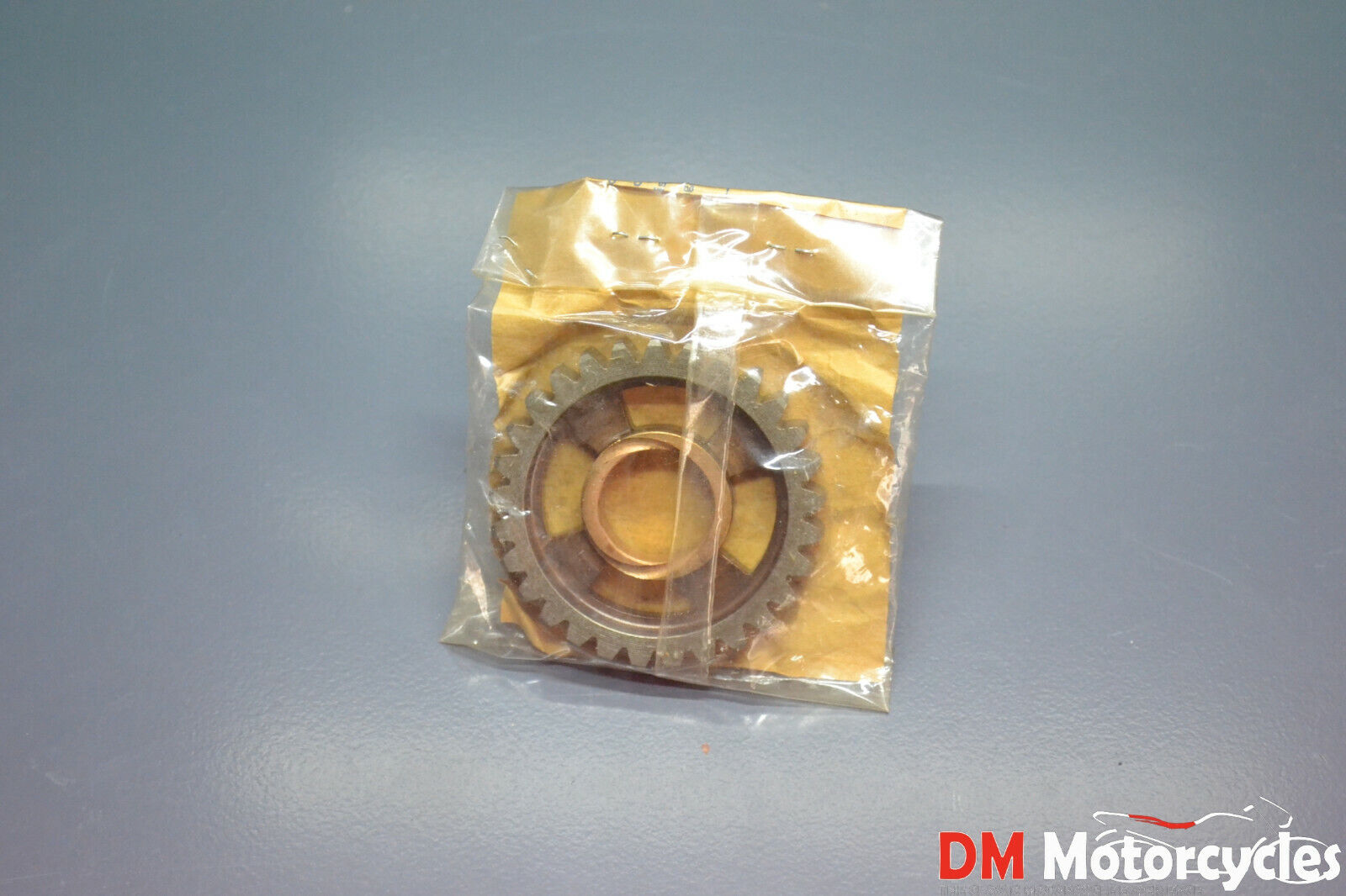 Yamaha genuine nos rd 125 ypvs rzr transmission gear 2nd wheel pn 1GU-17221-00