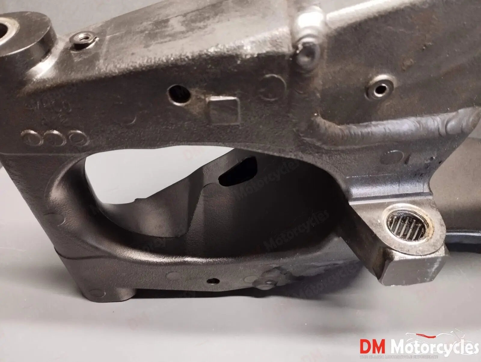 Suzuki genuine used GSX-S1000 swingarm swing arm with bearings